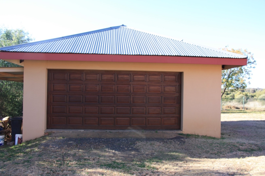 4 Bedroom Property for Sale in Bloemfontein Rural Free State